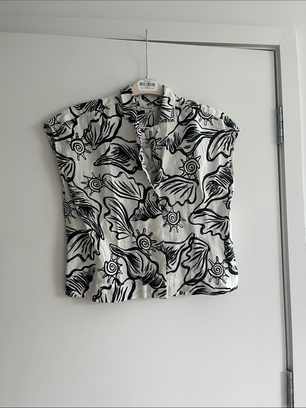 Madewell Black and White Botanical Print Button-Down Blouse